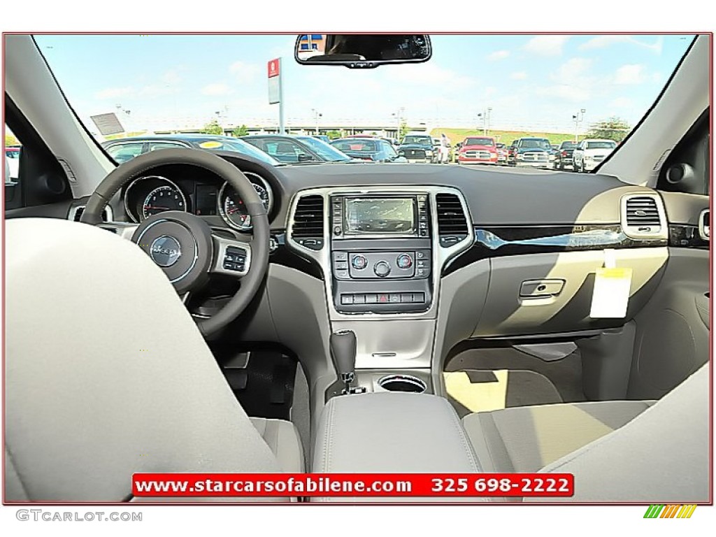 2013 Grand Cherokee Laredo - Bright Silver Metallic / Dark Graystone/Medium Graystone photo #25