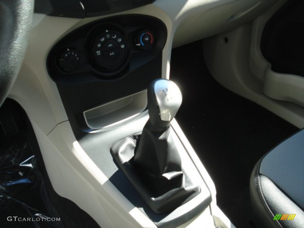 2013 Fiesta S Hatchback - Oxford White / Charcoal Black/Light Stone photo #16