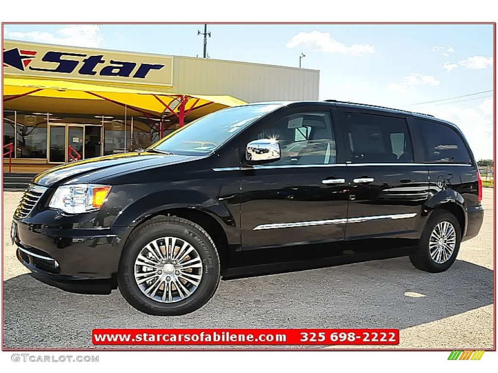 2013 Town & Country Touring - L - Brilliant Black Crystal Pearl / Dark Frost Beige/Medium Frost Beige photo #1