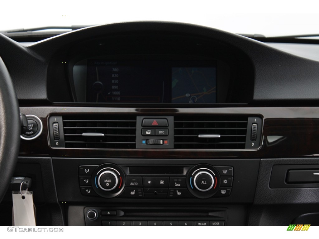 2011 3 Series 335i xDrive Sedan - Alpine White / Black photo #10