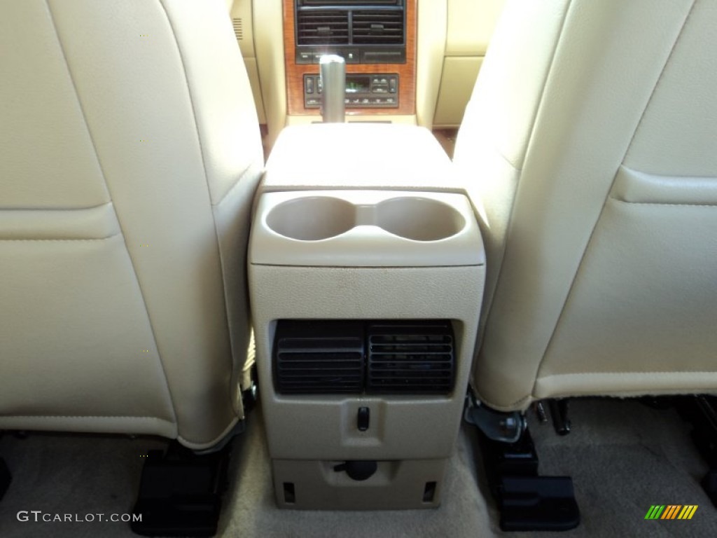 2010 Explorer Eddie Bauer - White Suede / Camel photo #23