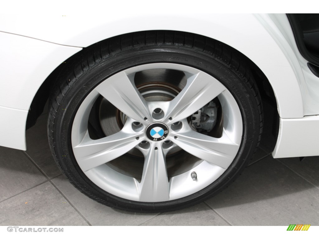 2011 3 Series 335i xDrive Sedan - Alpine White / Black photo #29