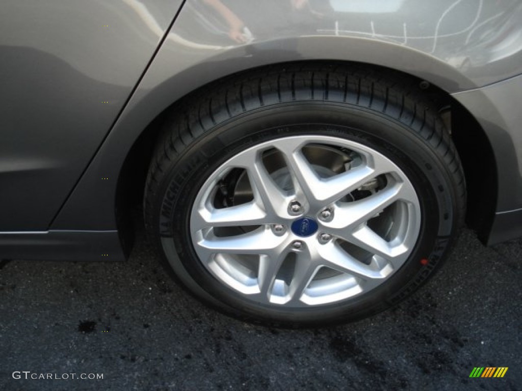 2013 Ford Fusion SE Wheel Photo #71931669