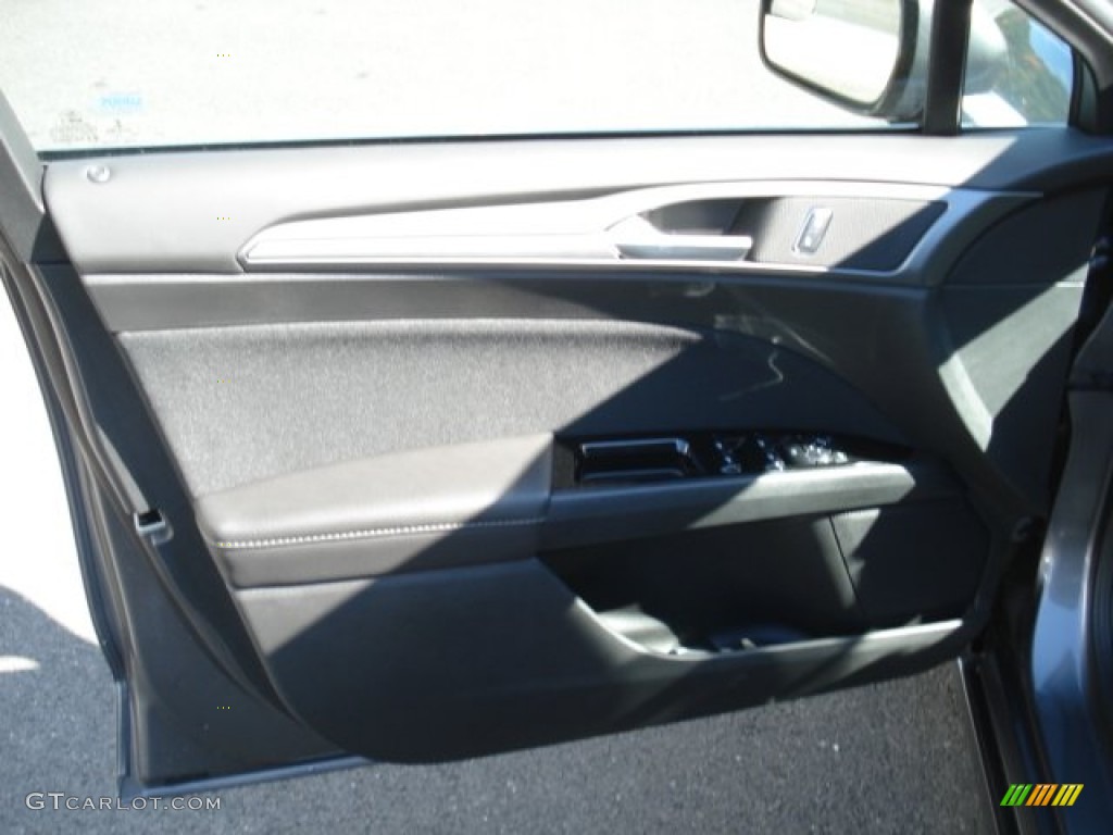 2013 Ford Fusion SE Charcoal Black Door Panel Photo #71931735