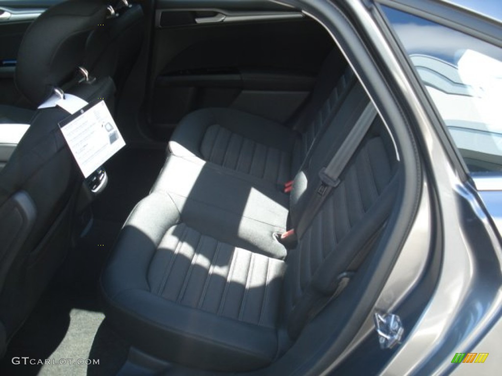 2013 Fusion SE - Sterling Gray Metallic / Charcoal Black photo #13