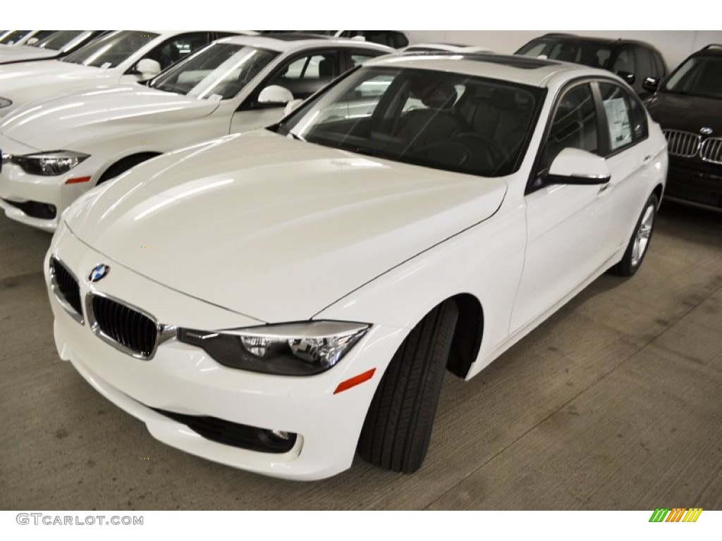 2013 3 Series 328i Sedan - Alpine White / Black photo #9