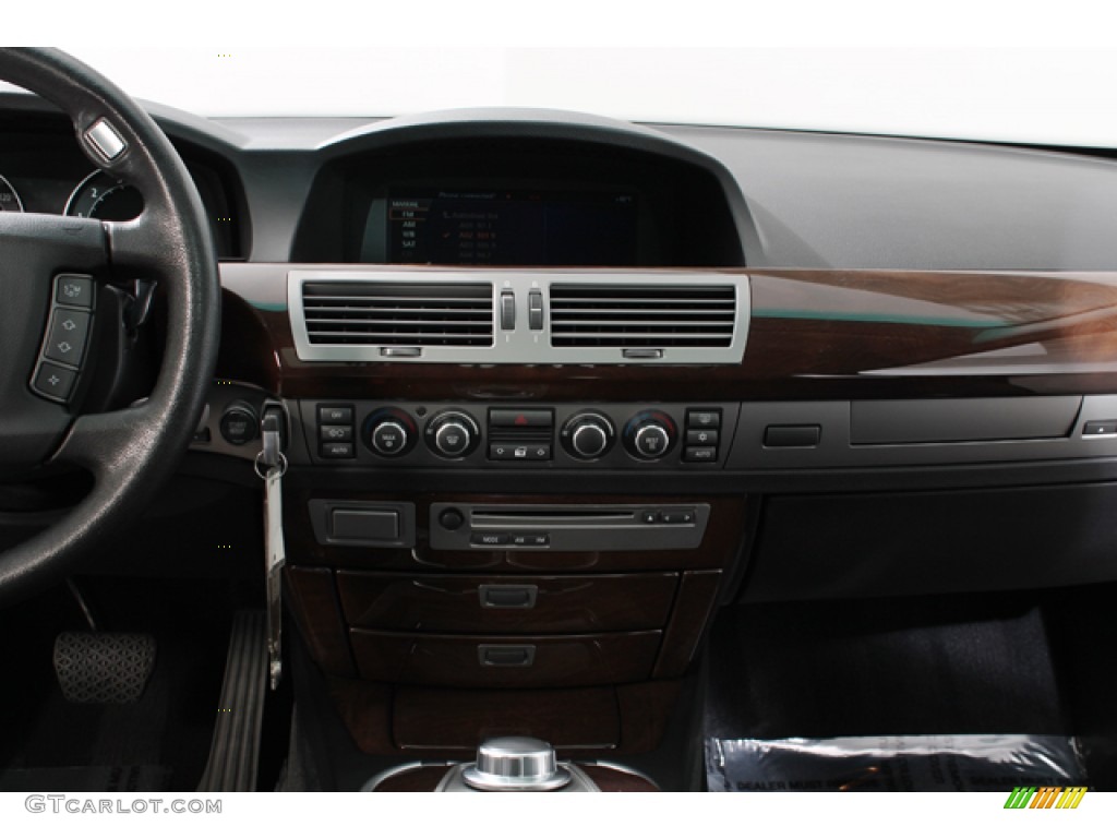 2007 BMW 7 Series 750Li Sedan Controls Photo #71931993