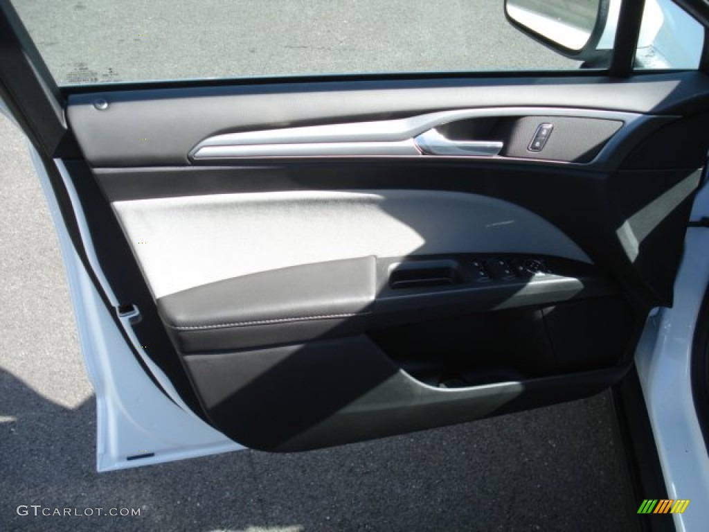 2013 Ford Fusion S Earth Gray Door Panel Photo #71932179