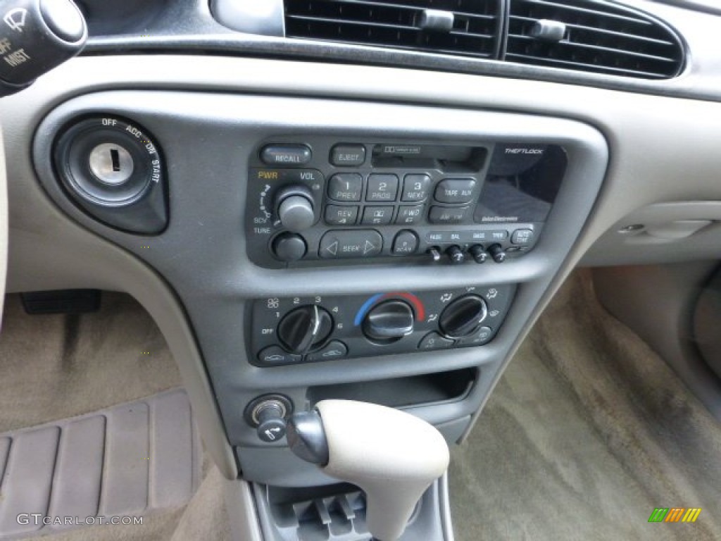 1998 Malibu Sedan - Dark Jade Green Metallic / Neutral photo #13