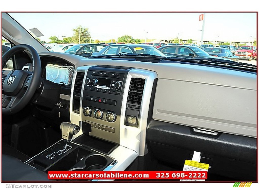 2012 Ram 1500 Lone Star Crew Cab - Bright Silver Metallic / Dark Slate Gray/Medium Graystone photo #24