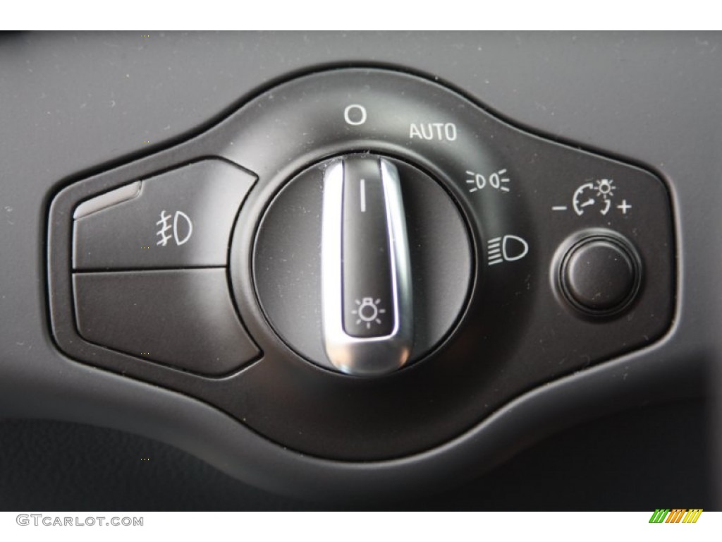 2010 Audi A5 2.0T quattro Coupe Controls Photo #71939935