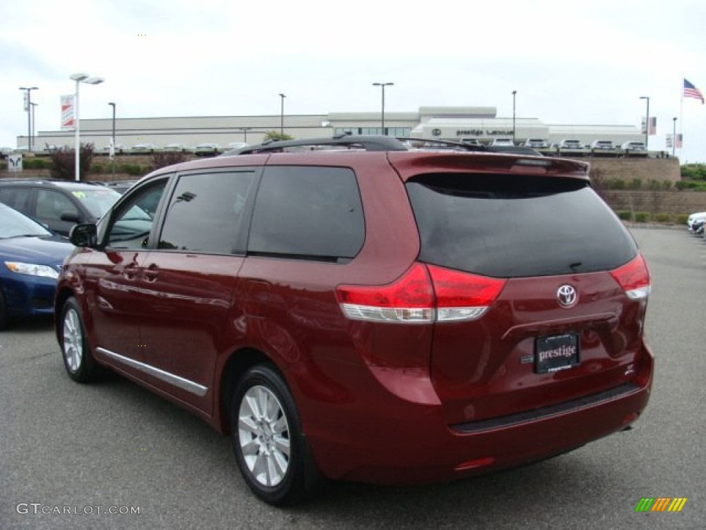 2012 Sienna LE AWD - Salsa Red Pearl / Light Gray photo #4