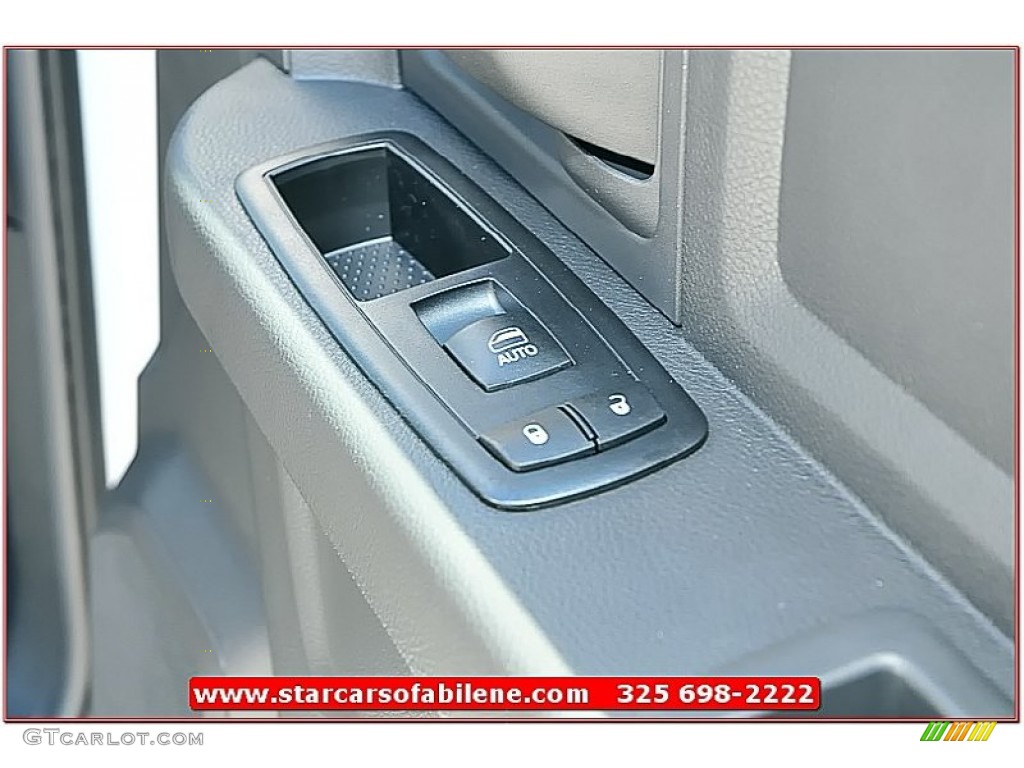 2012 Ram 1500 Express Quad Cab - Bright White / Dark Slate Gray/Medium Graystone photo #22