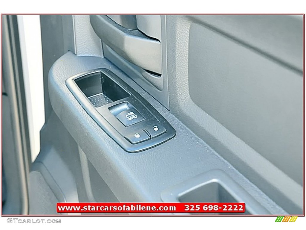 2012 Ram 1500 Express Quad Cab - Bright Silver Metallic / Dark Slate Gray/Medium Graystone photo #22