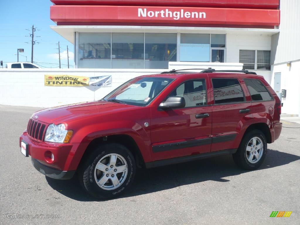 2005 Grand Cherokee Laredo 4x4 - Inferno Red Crystal Pearl / Medium Slate Gray photo #1