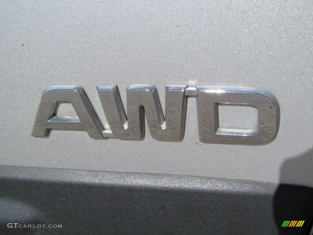 2011 Sorento LX AWD - Bright Silver / Gray photo #3