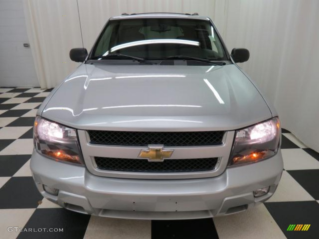 2009 TrailBlazer LT 4x4 - Silver Ice Metallic / Ebony photo #2