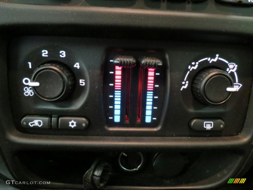 2009 TrailBlazer LT 4x4 - Silver Ice Metallic / Ebony photo #15