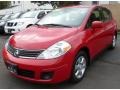 2009 Red Alert Nissan Versa 1.8 SL Hatchback  photo #4