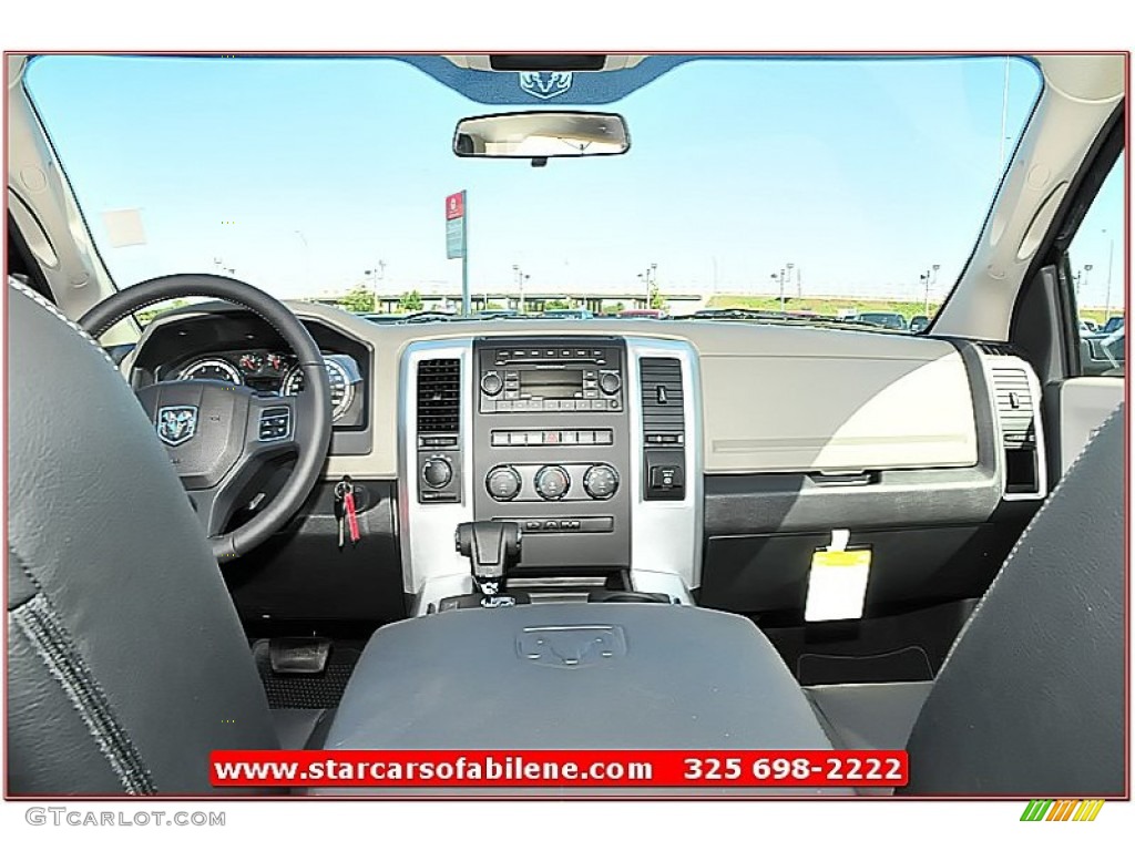 2012 Ram 1500 Lone Star Crew Cab 4x4 - Black / Dark Slate Gray/Medium Graystone photo #26