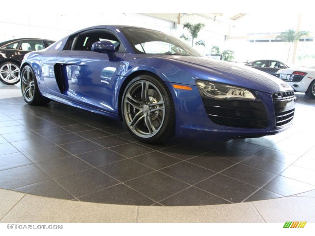2012 R8 5.2 FSI quattro - Sepang Blue Pearl Effect / Black photo #1