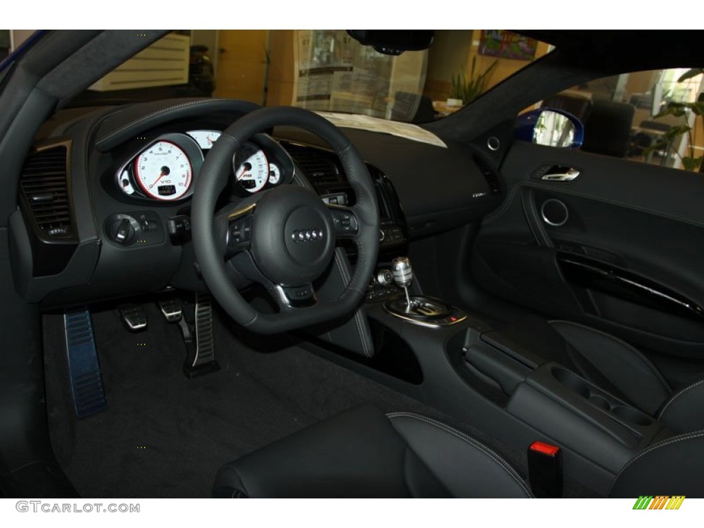 2012 R8 5.2 FSI quattro - Sepang Blue Pearl Effect / Black photo #15