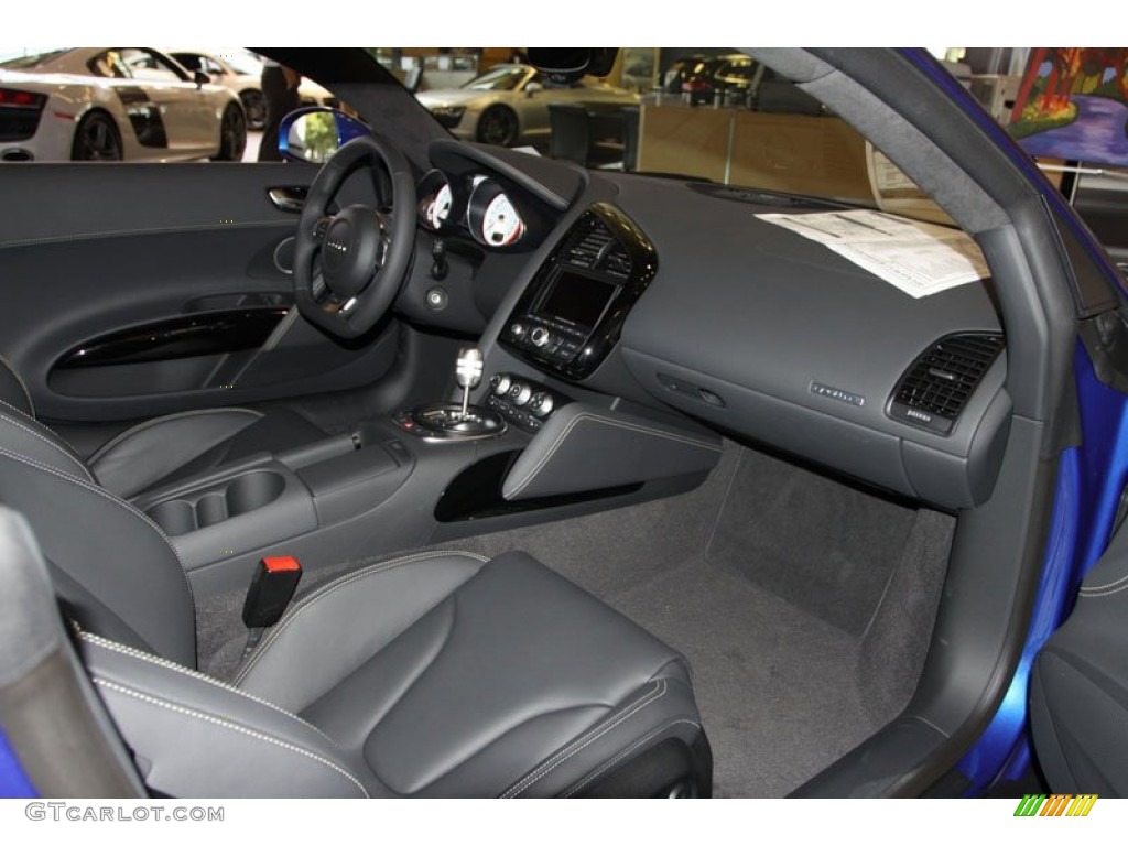 2012 R8 5.2 FSI quattro - Sepang Blue Pearl Effect / Black photo #24