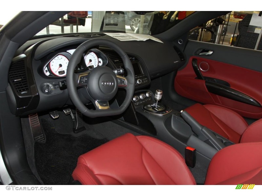Red Interior 2012 Audi R8 Spyder 5.2 FSI quattro Photo #71954674