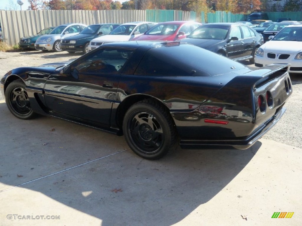1990 Corvette Coupe - Black / Red photo #7