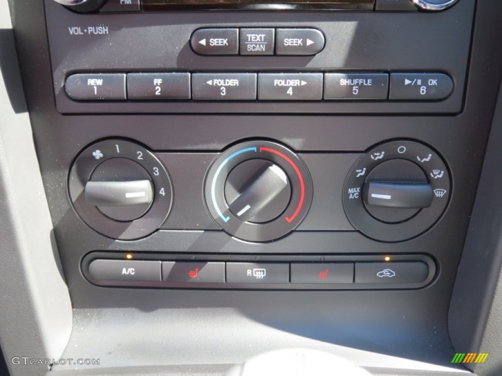 2009 Ford Mustang GT Premium Coupe Controls Photo #71955685