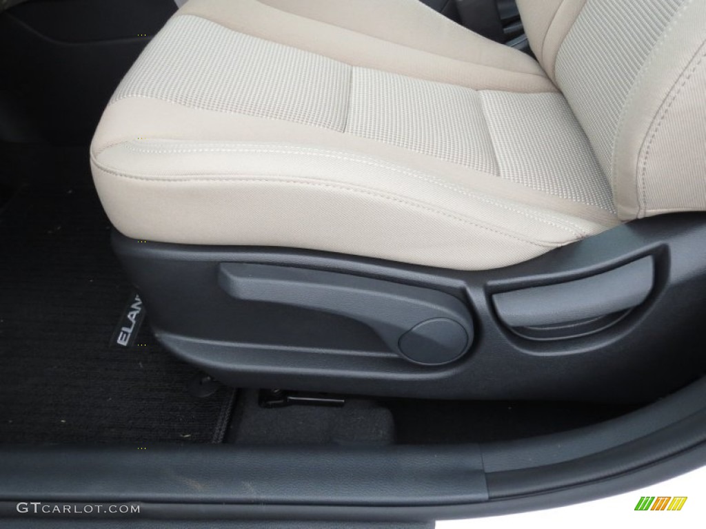 2013 Elantra GT - Monaco White / Beige photo #22