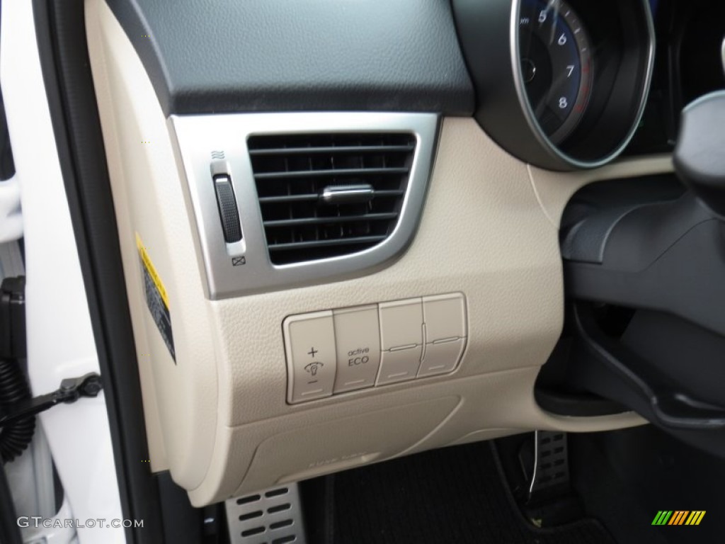 2013 Elantra GT - Monaco White / Beige photo #31