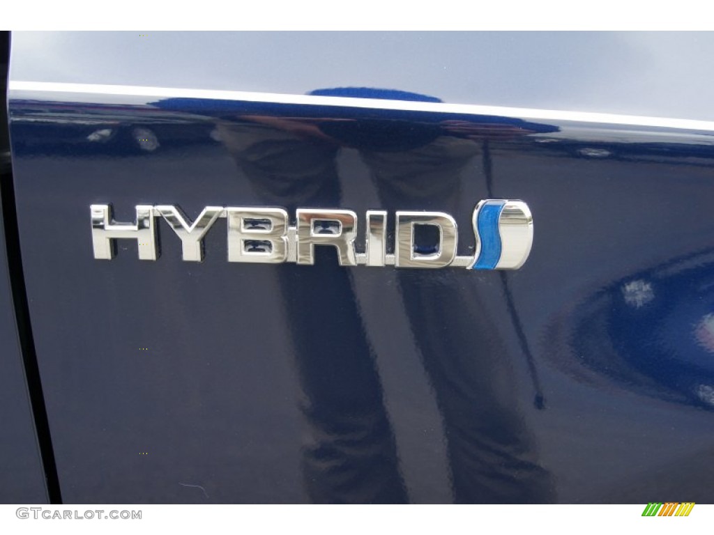 2012 Toyota Prius 3rd Gen Two Hybrid Marks and Logos Photo #71958032