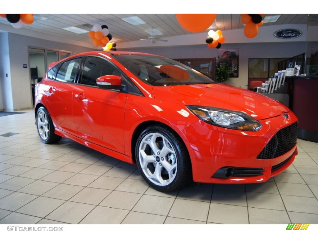 Race Red 2013 Ford Focus ST Hatchback Exterior Photo #71959381