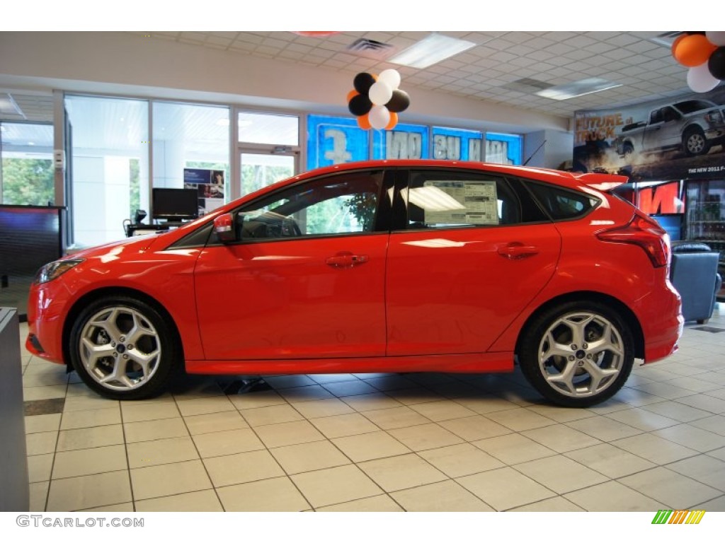Race Red 2013 Ford Focus ST Hatchback Exterior Photo #71959480