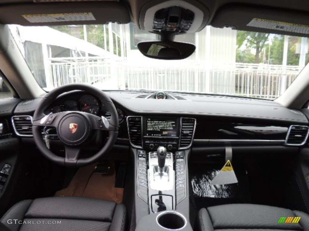 2013 Porsche Panamera 4 Black Dashboard Photo #71961679