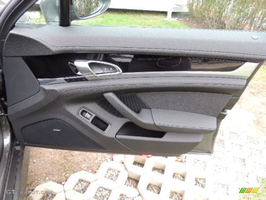 2013 Porsche Panamera 4 Door Panel Photos
