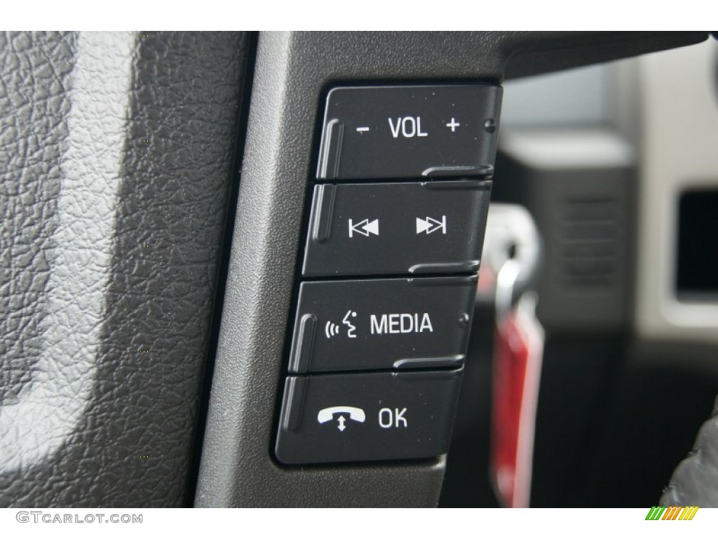 2013 Ford F150 XLT SuperCab 4x4 Controls Photo #71962934