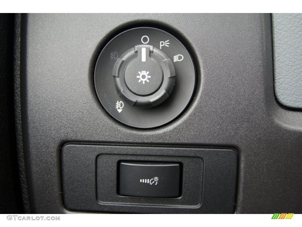 2013 Ford F150 STX SuperCab 4x4 Controls Photo #71963741