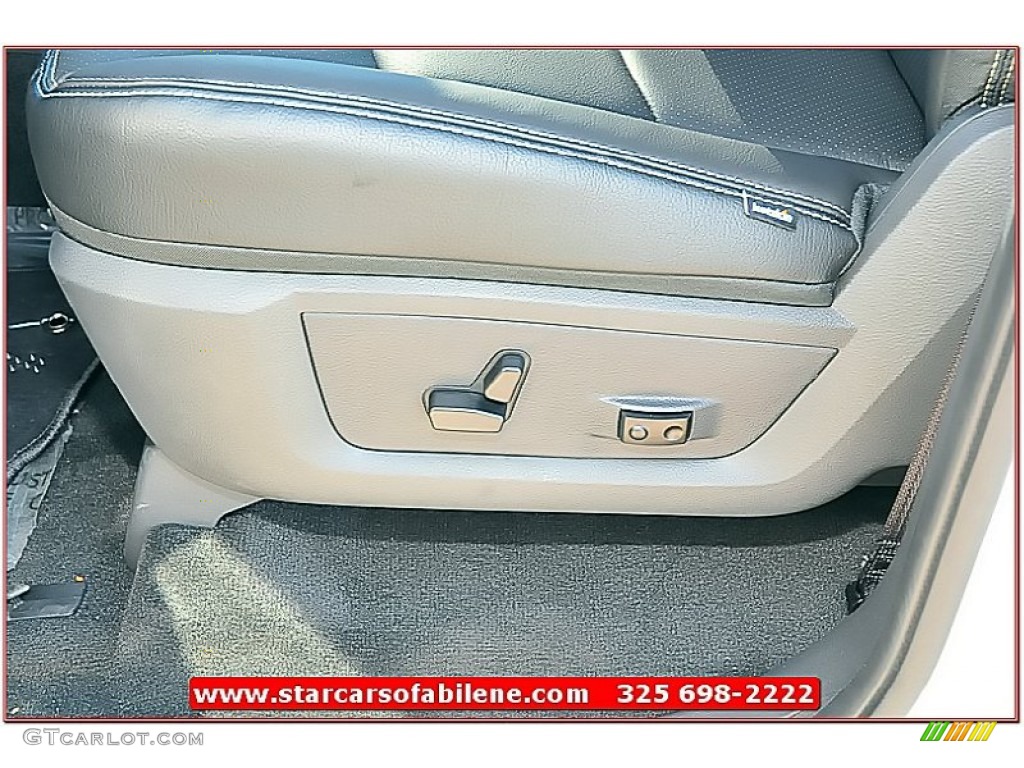 2012 Ram 1500 Lone Star Crew Cab 4x4 - Bright White / Dark Slate Gray/Medium Graystone photo #13