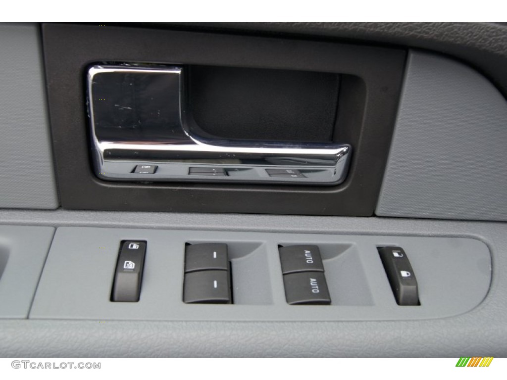 2013 Ford F150 STX SuperCab 4x4 Controls Photo #71964175