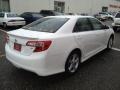 Super White - Camry SE Photo No. 7