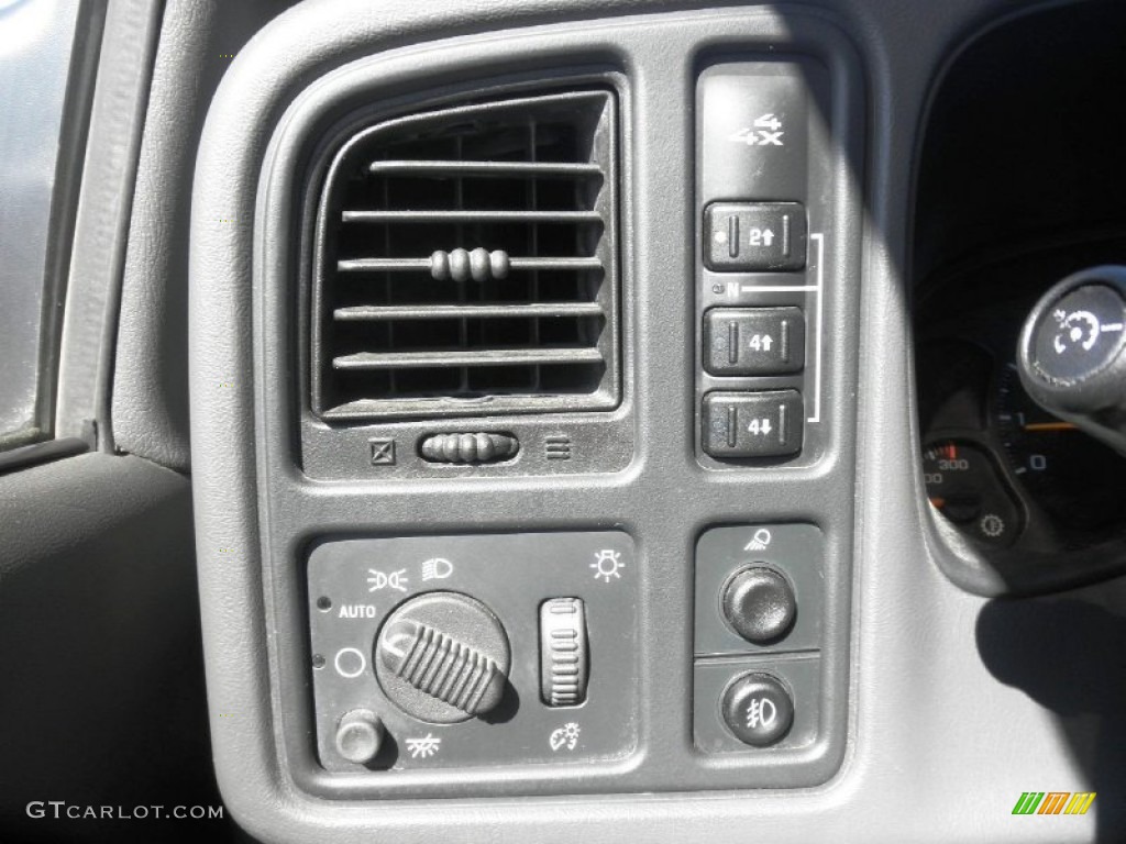 2003 Silverado 2500HD LS Crew Cab 4x4 - Victory Red / Dark Charcoal photo #12