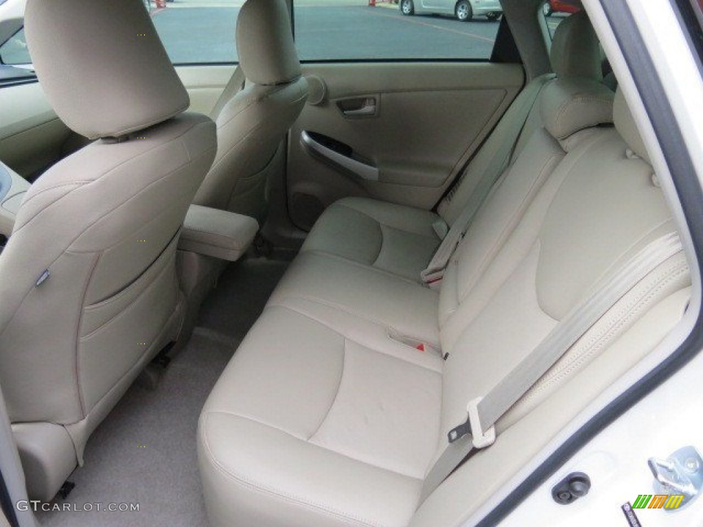 2010 Prius Hybrid III - Blizzard White Pearl / Bisque photo #12