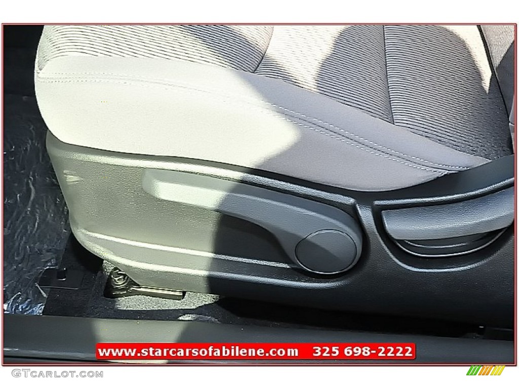 2013 Elantra Coupe GS - Titanium Gray Metallic / Gray photo #12