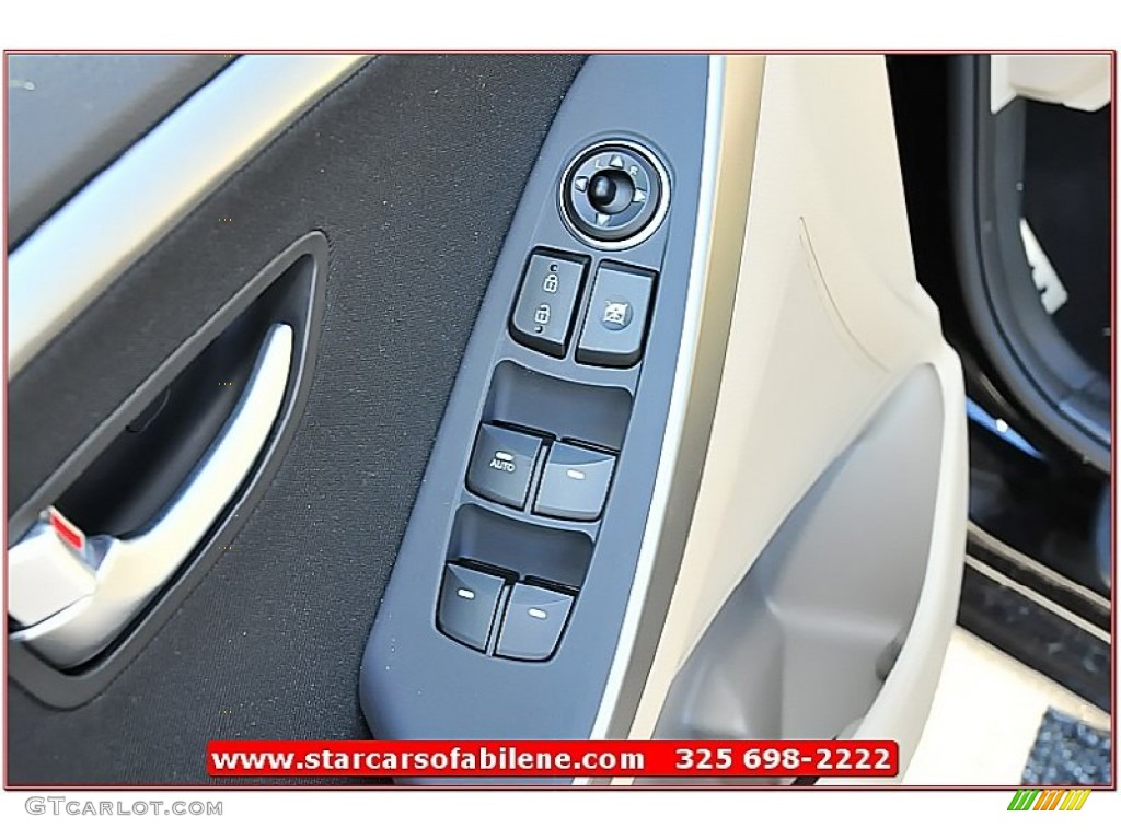 2013 Elantra GT - Black Noir Pearl / Beige photo #14