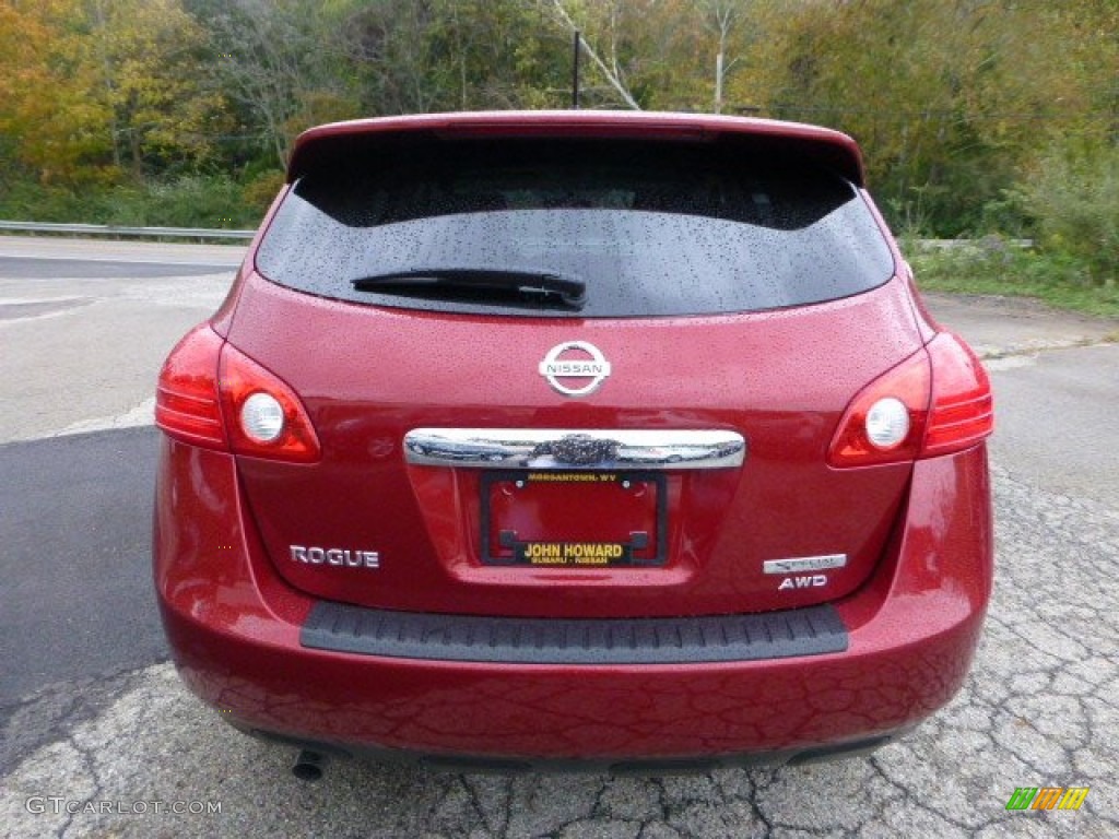 2013 Rogue S Special Edition AWD - Cayenne Red / Black photo #4