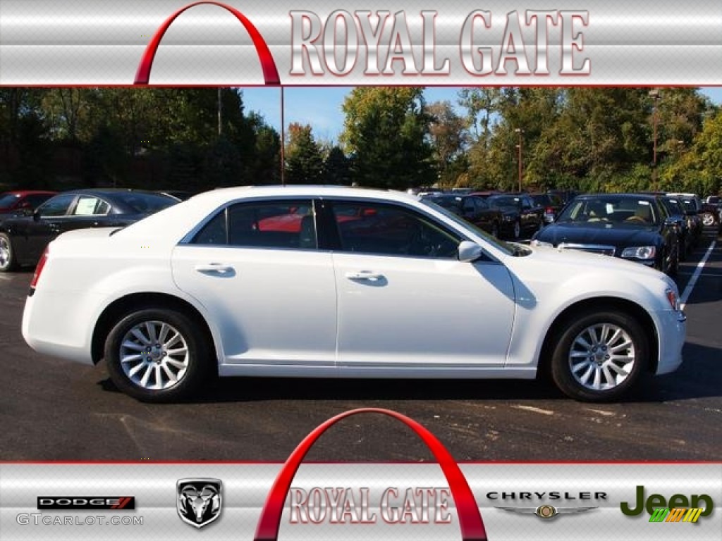 Ivory Tri-Coat Pearl Chrysler 300