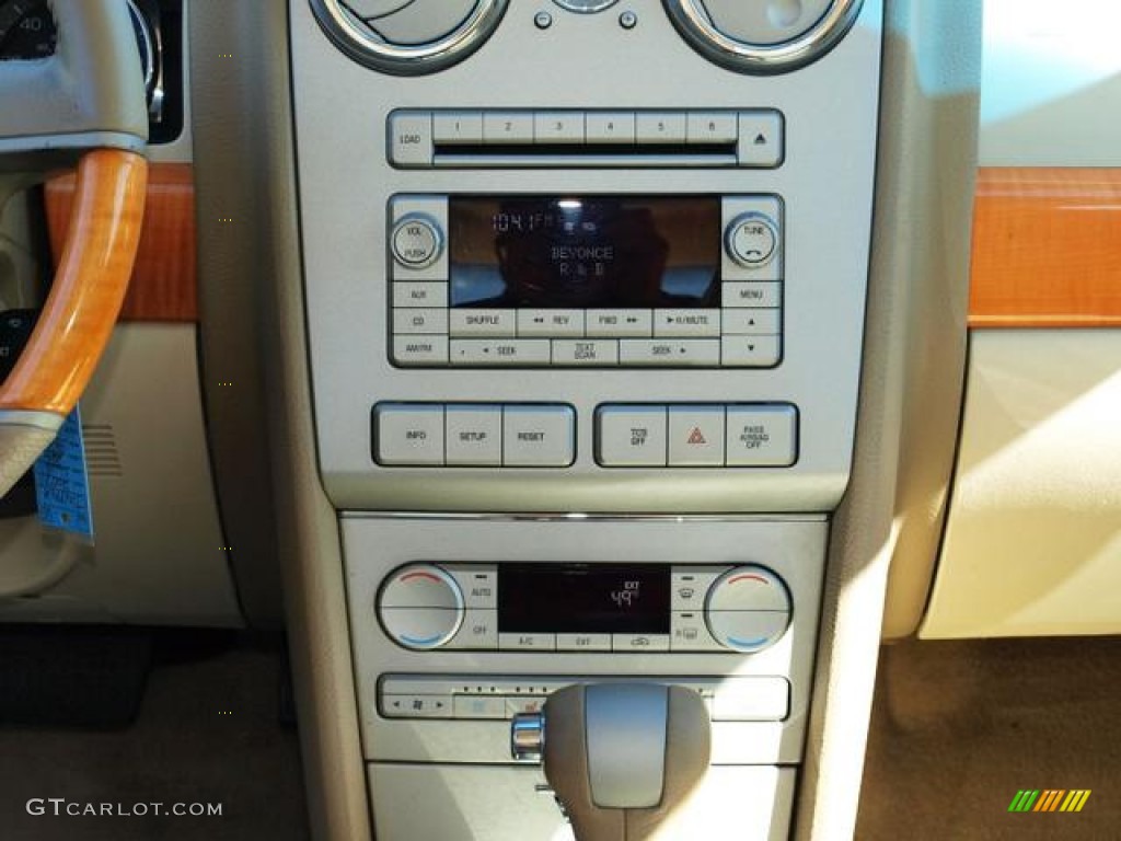2007 Lincoln MKZ Sedan Controls Photo #71983803