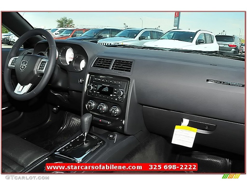 2013 Challenger SXT - Bright White / Dark Slate Gray photo #20